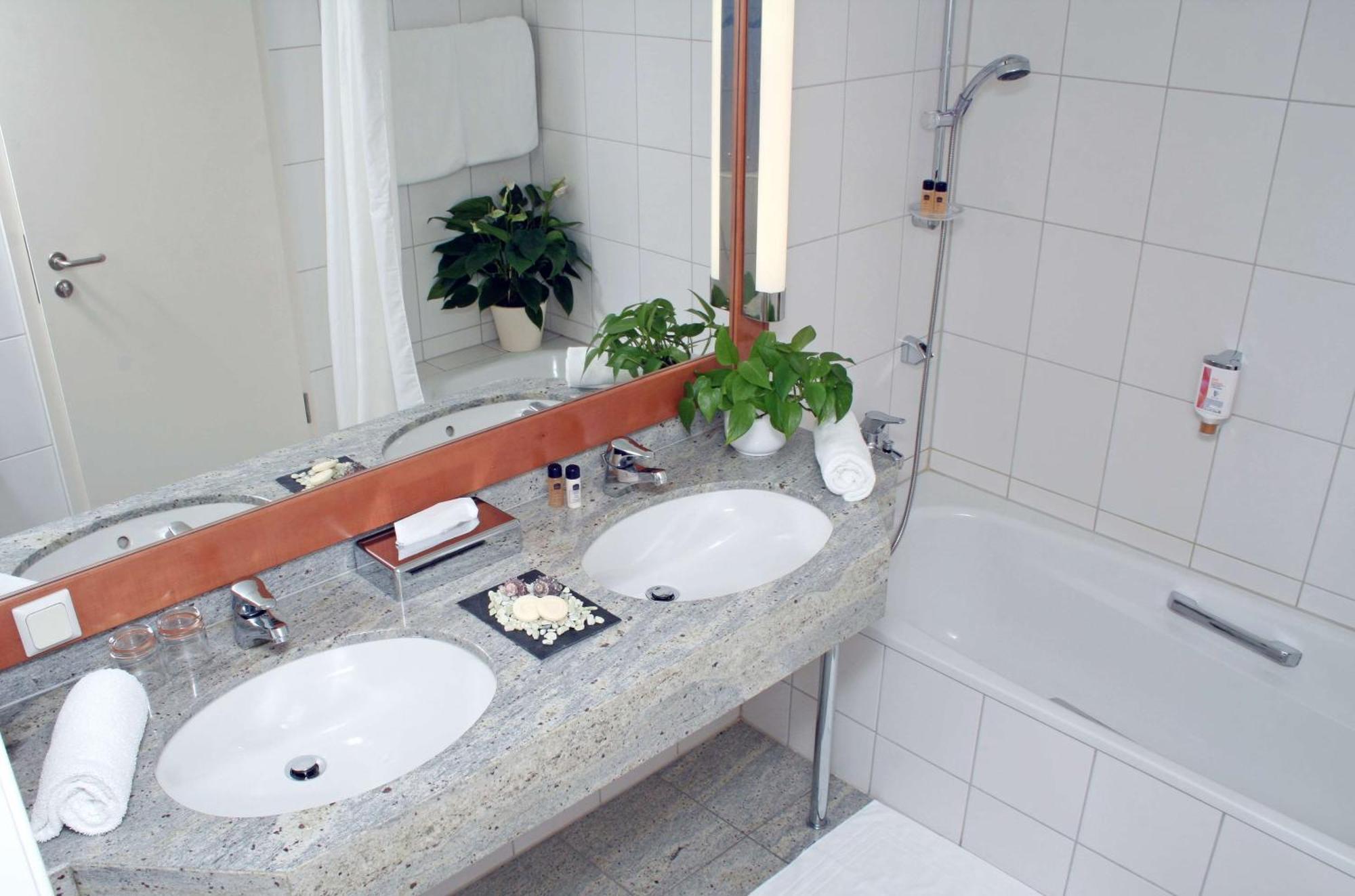 Best Western Hotel Halle-Merseburg Bagian luar foto