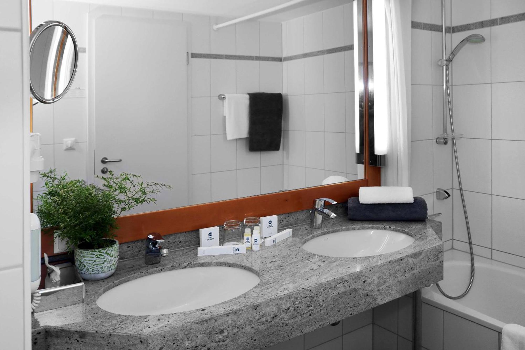 Best Western Hotel Halle-Merseburg Bagian luar foto